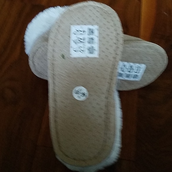 Slippers - Picture 2 of 2